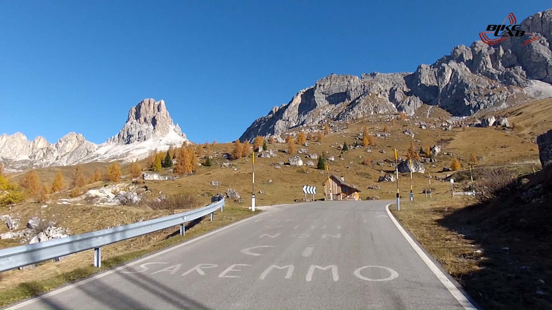 1920x1080 dolomitesAutumn01