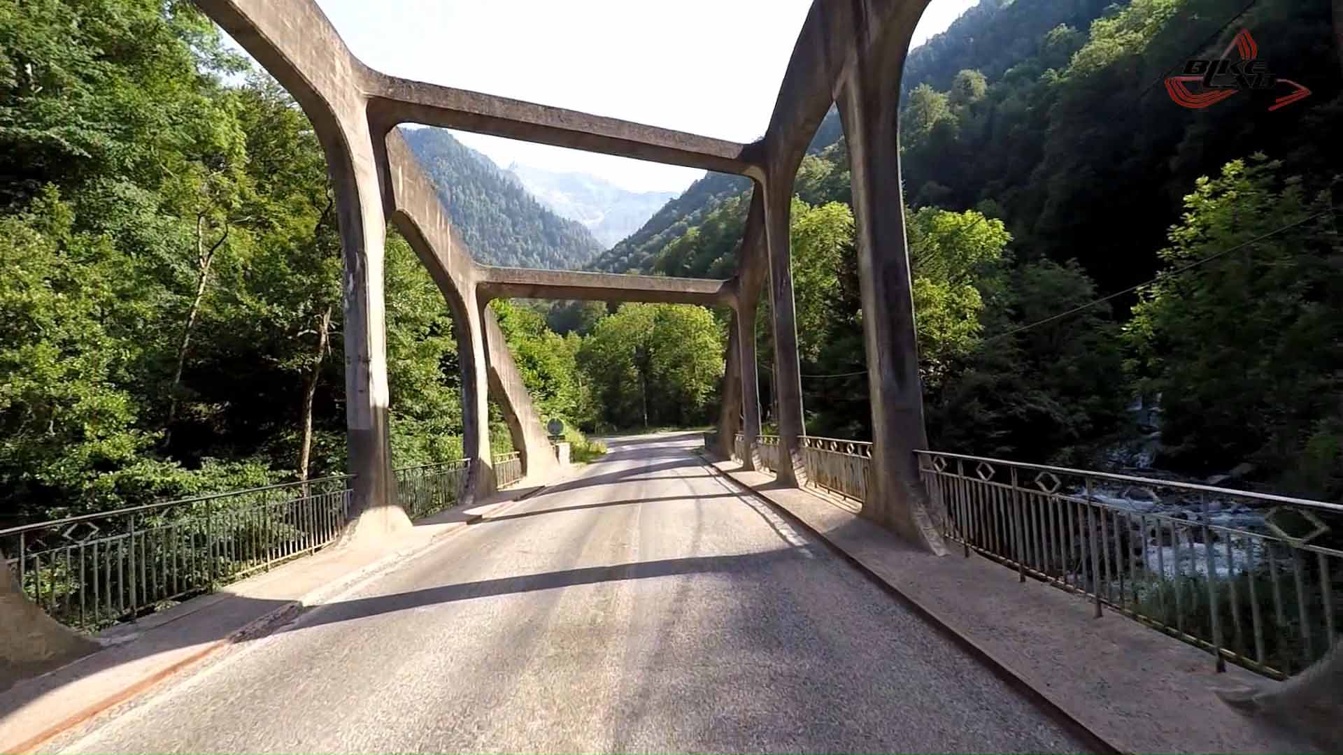 1920x1080 Superbagneres01