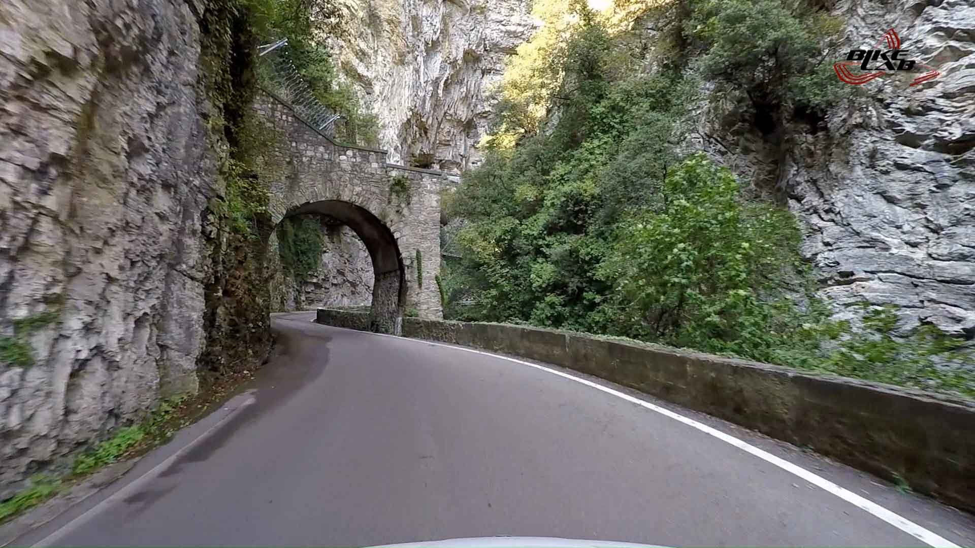 1920x1080 Tremosine Strada forra01